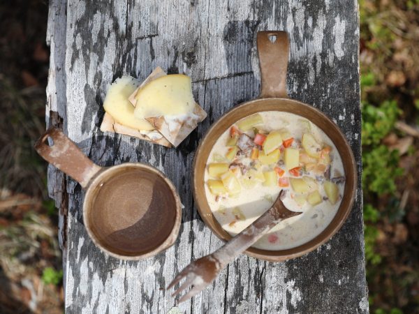 Wild Food & Foraging Wanderung mit Mittagessen am offenen Feuer